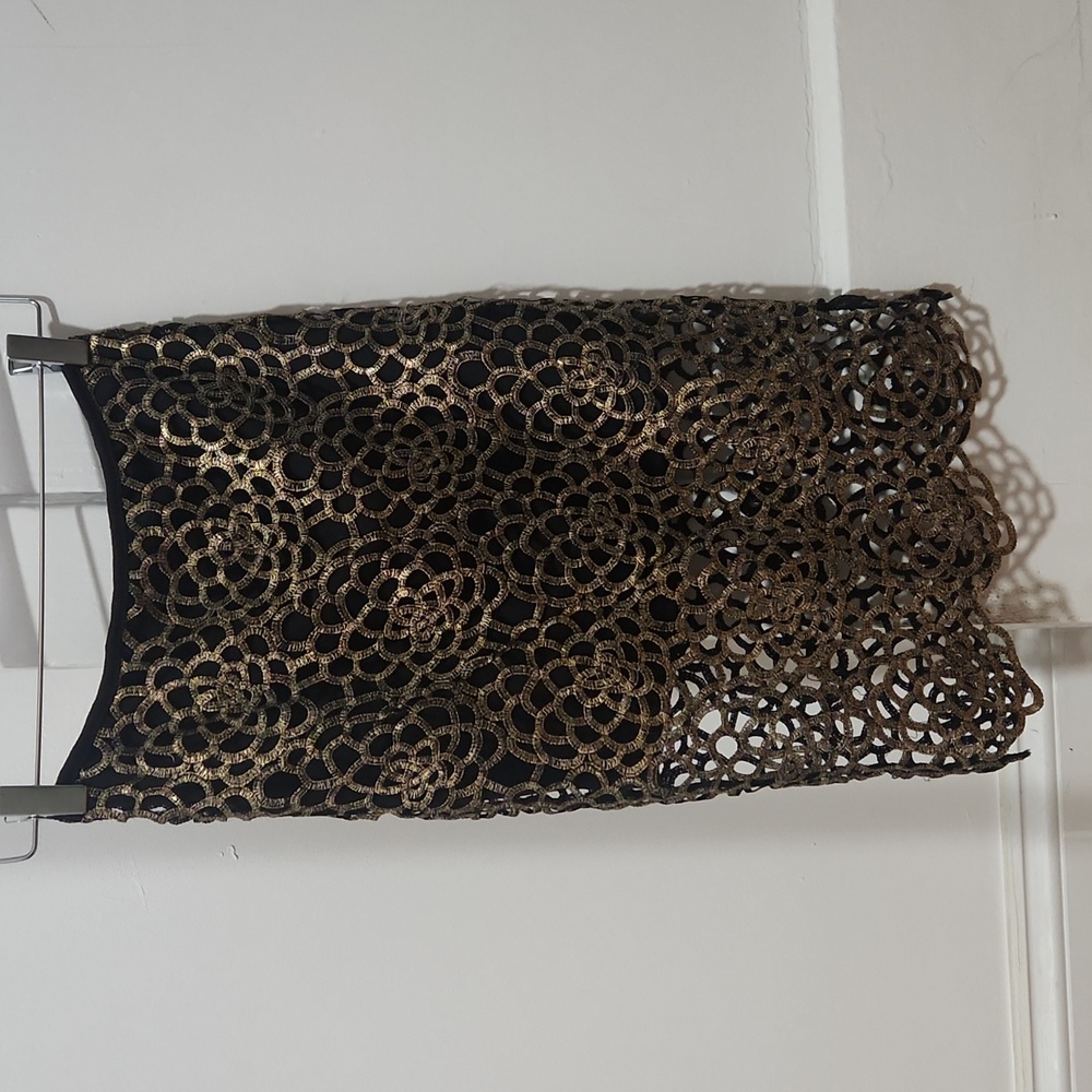 Gold Floral Cut-Out Pencil Skirt – XS
